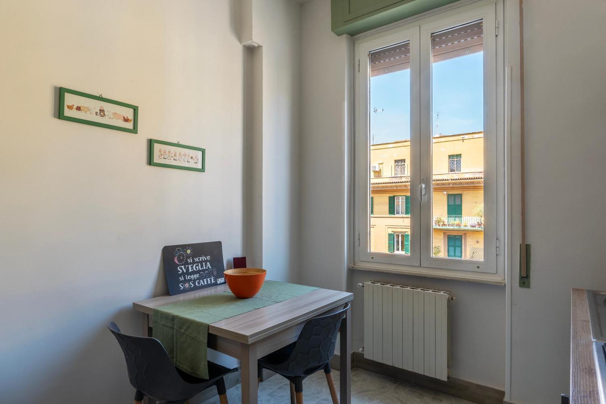 Vista Sulla Basilica Di San Giovanni Mm Lodi Apartment